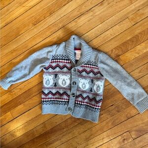 Cozy Gray Cardigan with Bear Pattern